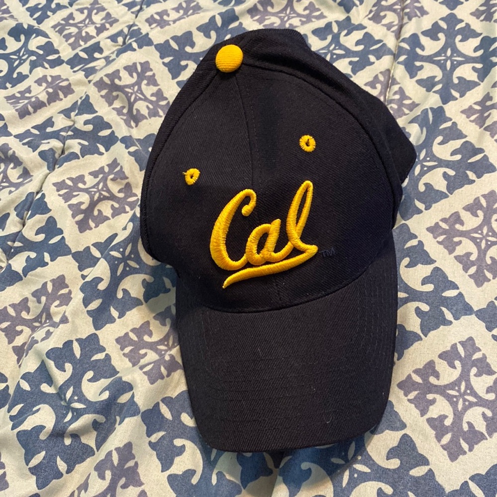 California Golden Bears UC Berkeley Baseball Cap Top Of World Size 7 1/8 Fitted